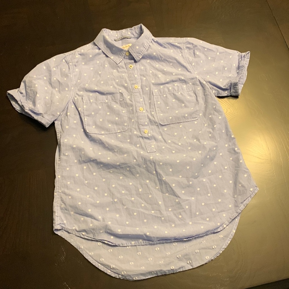 5/$15 Merona blue and white dot button up